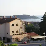 Aurora 3*