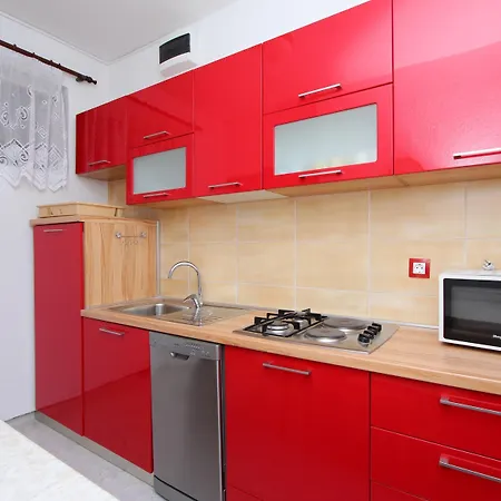 Konukevi Aurora 3*