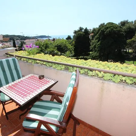 Konukevi Aurora 3*