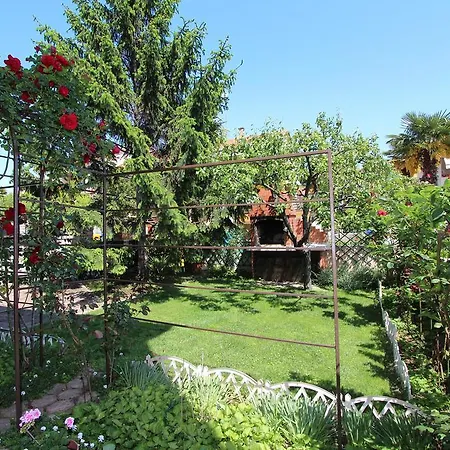 Aurora Gostinjska kuća