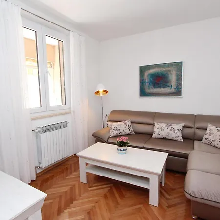 Aurora Gostinjska kuća