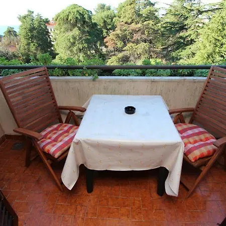 Gostinjska kuća Aurora 3*