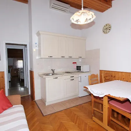 Aurora Konukevi 3*