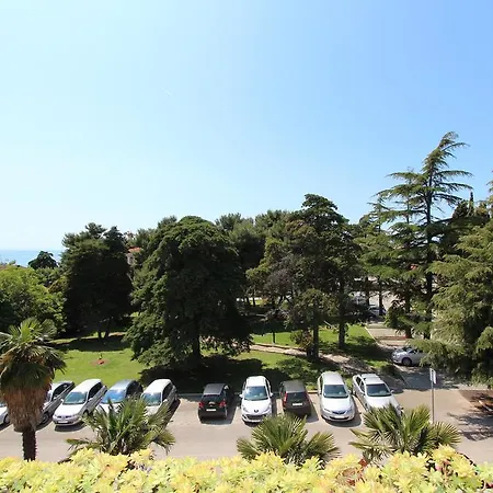 Aurora Guest house 3*