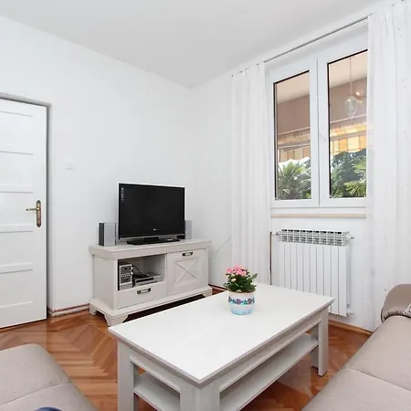 Aurora Guest house 3*