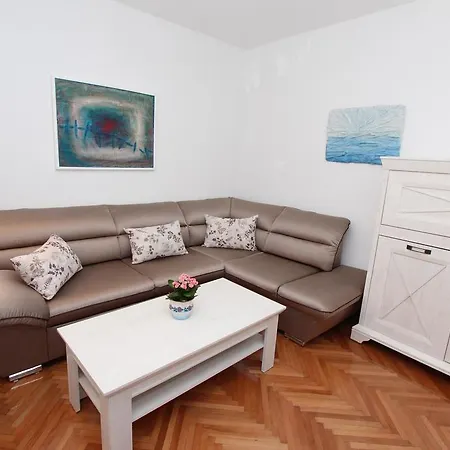 Aurora Guest house